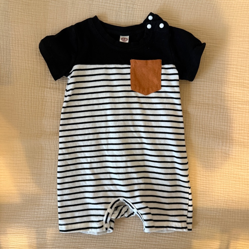 Striped Black & White Baby Romper, 12 months, EUC